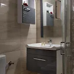 Eleni 3*