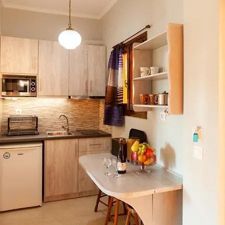 Eleni Lejlighedshotel 3*