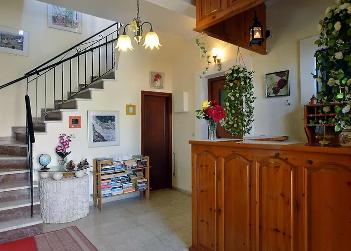 Eleni 公寓式酒店 3*