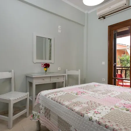 Apartahotel Eleni 3*