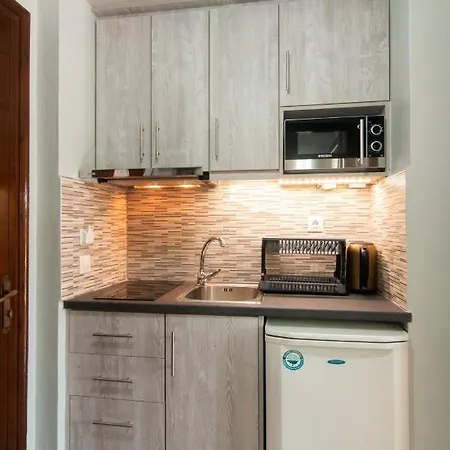 Hotel de apartamente Eleni Roda (Corfu)